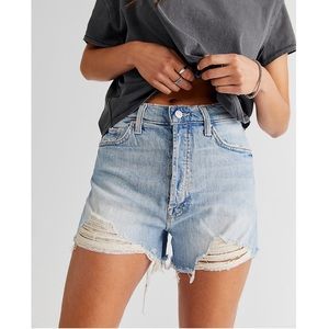 NWOT MOTHER tomcat kick fray shorts 24